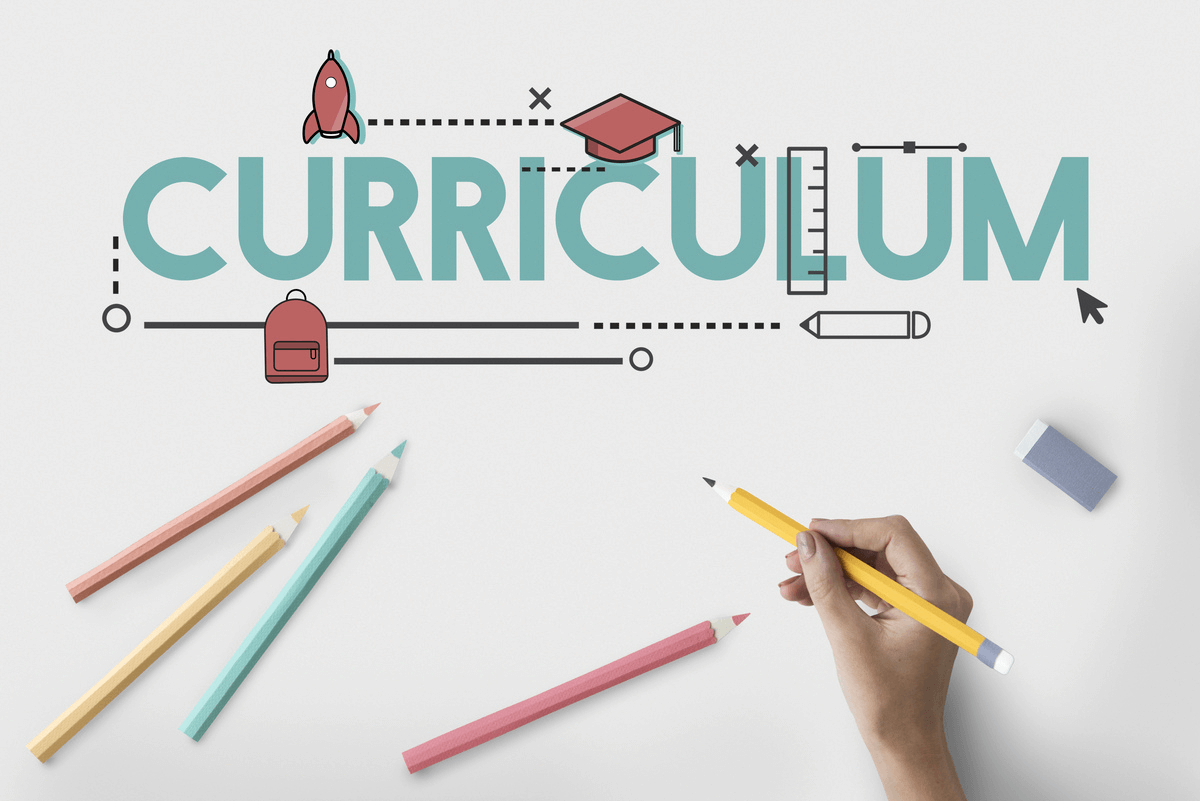 Advantages of School Curriculum