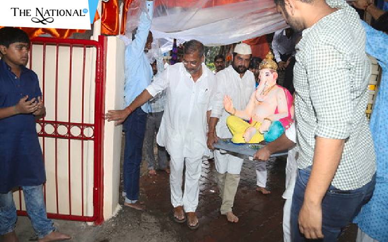 Ganpati At Nana Patekar Neil Mukesh S House Photos Nana patekar explains why we're all responsible for farmer.