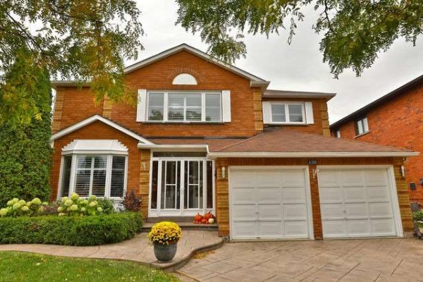 128 Vogan Pl, Oakville