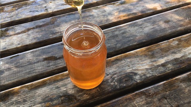 Honey Before Bed: Sleep Secret & Weight Loss Aid?