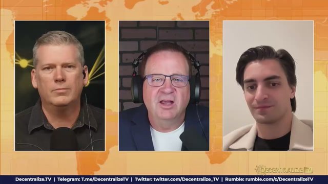 AI Control or Personal Sovereignty? The Decentralization Debate