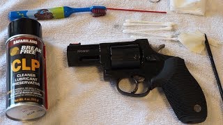 Rossi Model 44102 .44 Magnum basic cleaning. (How to clean a revolver)