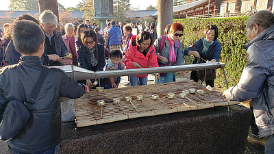 A place for visitors to wash their hands before entering.