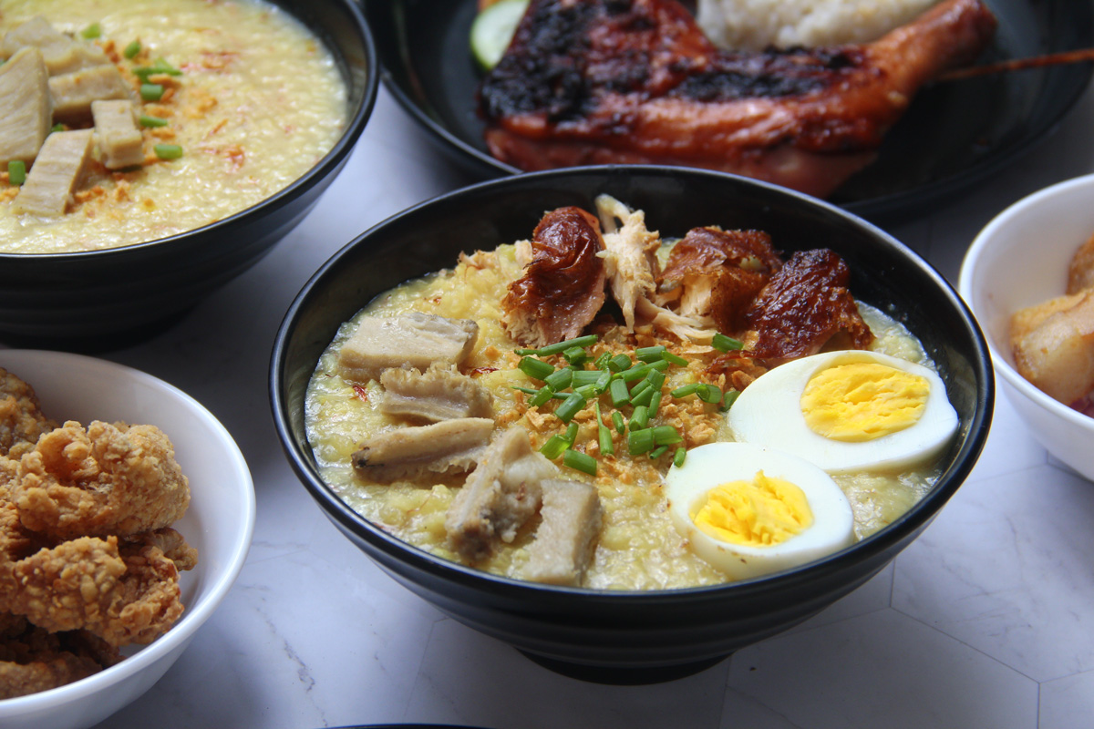 Bowl of filipino arroz caldo rice porridge