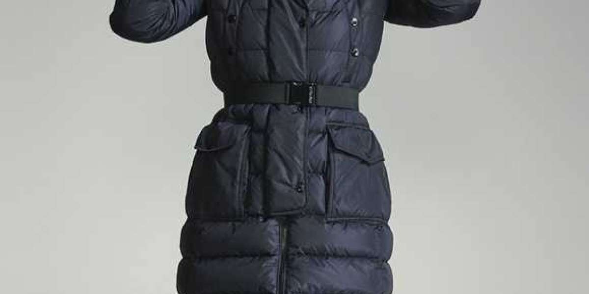 Moncler Outlet Store