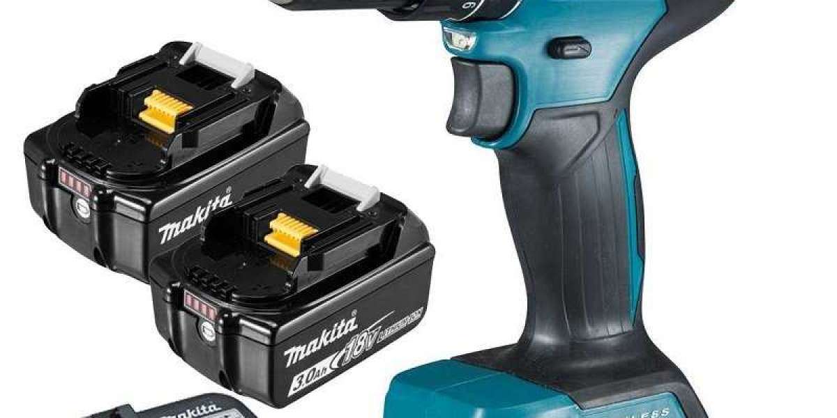 Review máy khoan búa Makita DHP485SFE vặn vít dùng pin 18V có tốt không?