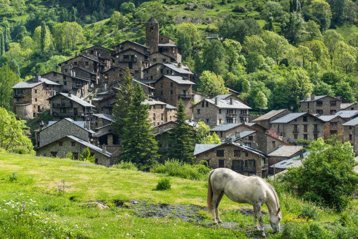 Chuyển phát nhanh đi Andorra giá rẻ - BLog tin