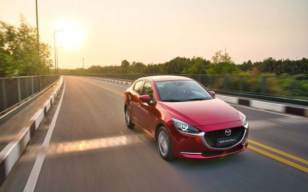 So sánh các phiên bản Mazda 2 2022: giá, màu sắc, thông số kỹ thuật