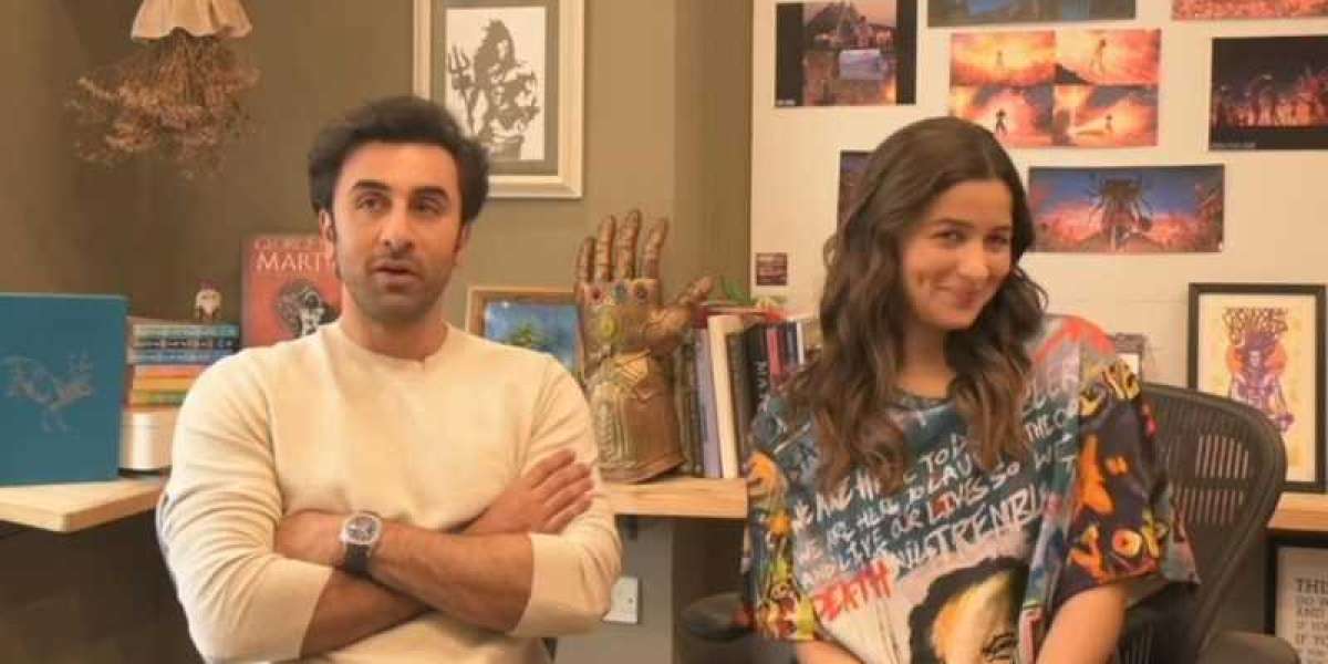 Watch Ranbir Kapoor's new TV ad to see how he cheers up his pregnant wife Alia Bhatt.