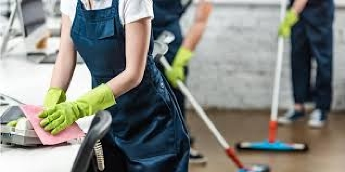 Sparkling Workspaces: Office Cleaning Services in Etobicoke and North York