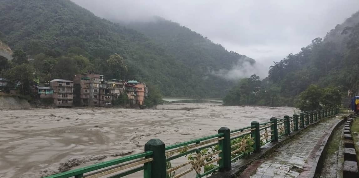 [Live] Sikkim Flash Floods of 2023 | Searches underway for missing personnel - VIT Press