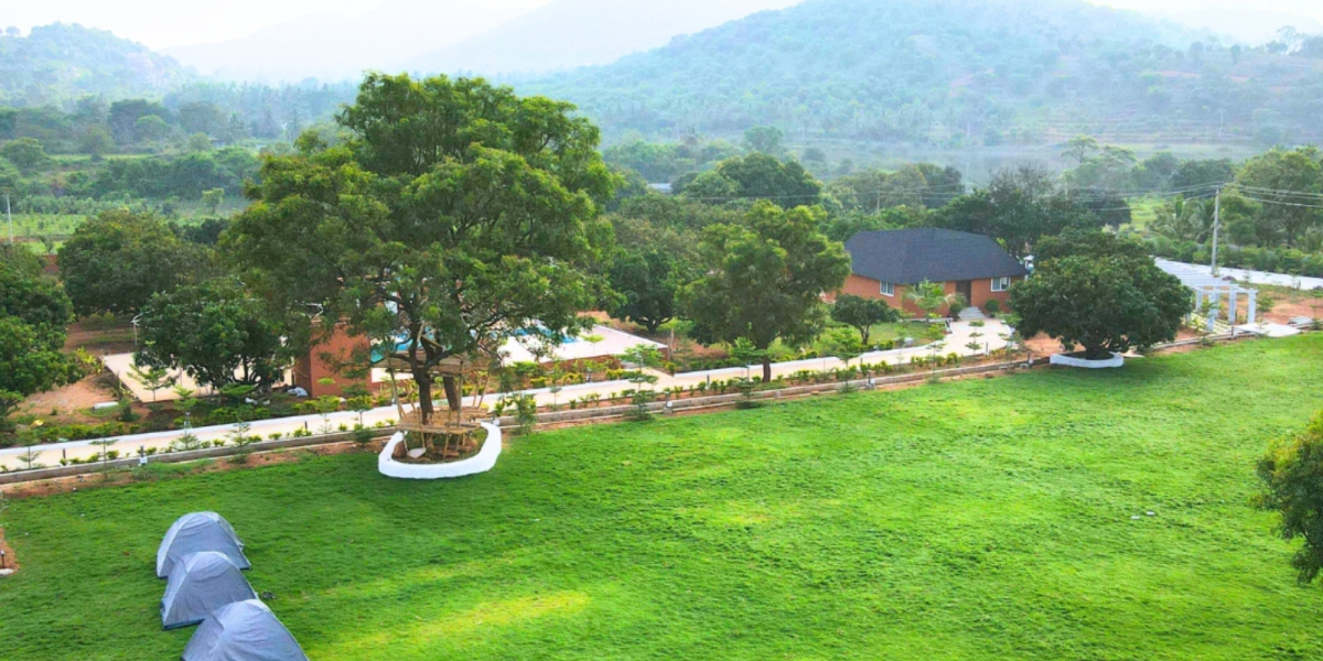 "Embracing Nature: V Nature Resorts in                                                         Kanakapura"