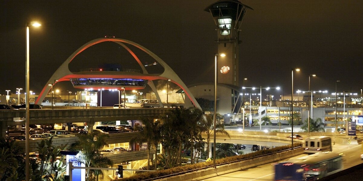 Navigating the Hawaiian Airlines LAX Terminal B