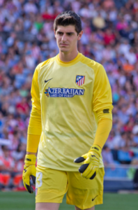 La page principale du site des fans est dédiée au footballeur Thibaut Courtois