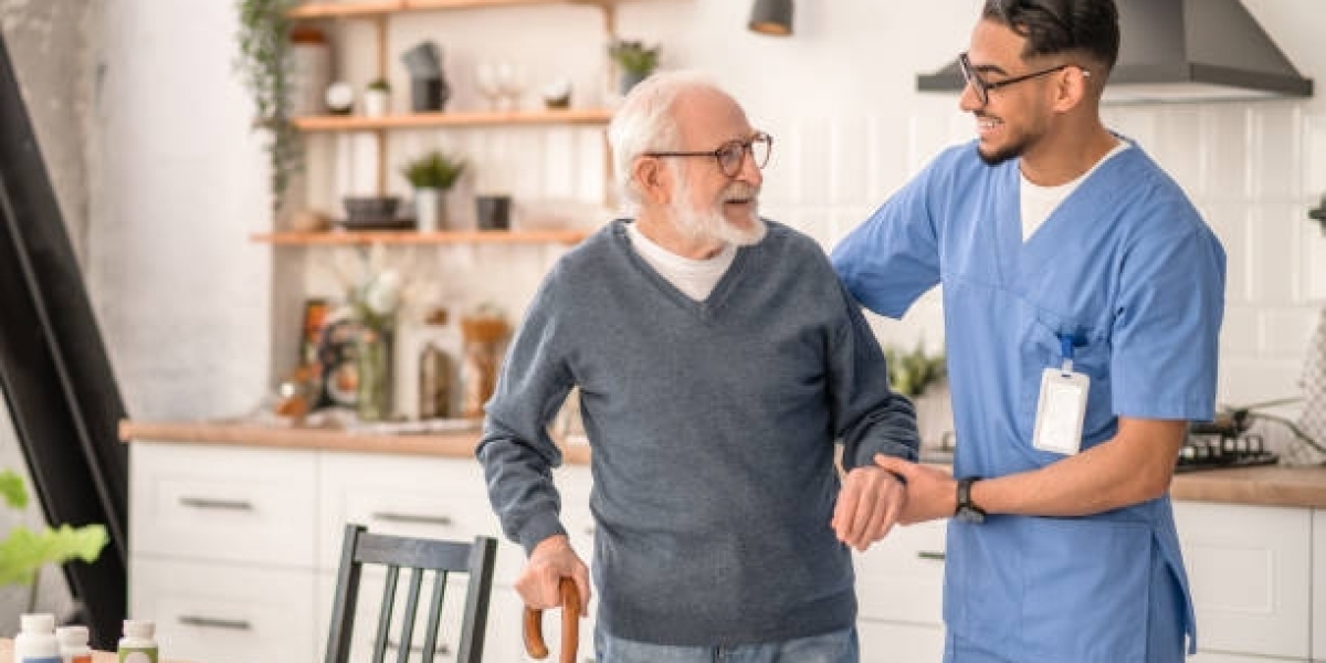 The Role of Family in Home Healthcare in Dubai