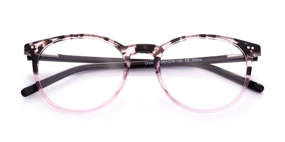 Circle Framed Eyeglasses Feel More Refined