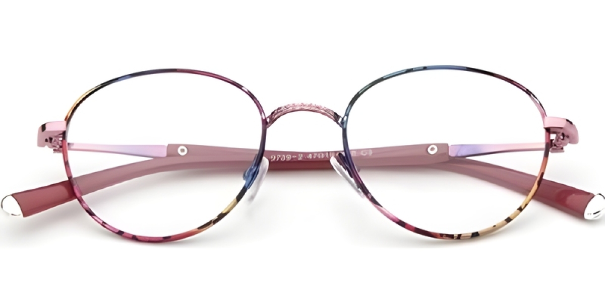 A Pair Of Eyeglasses Can Effectively Compensate The Facial Lines