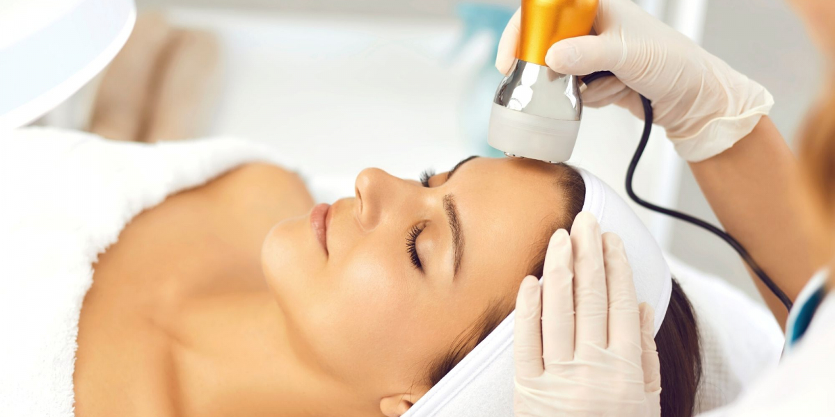 Laser Skin Tightening for the Eyes: How It Reduces Fine Lines