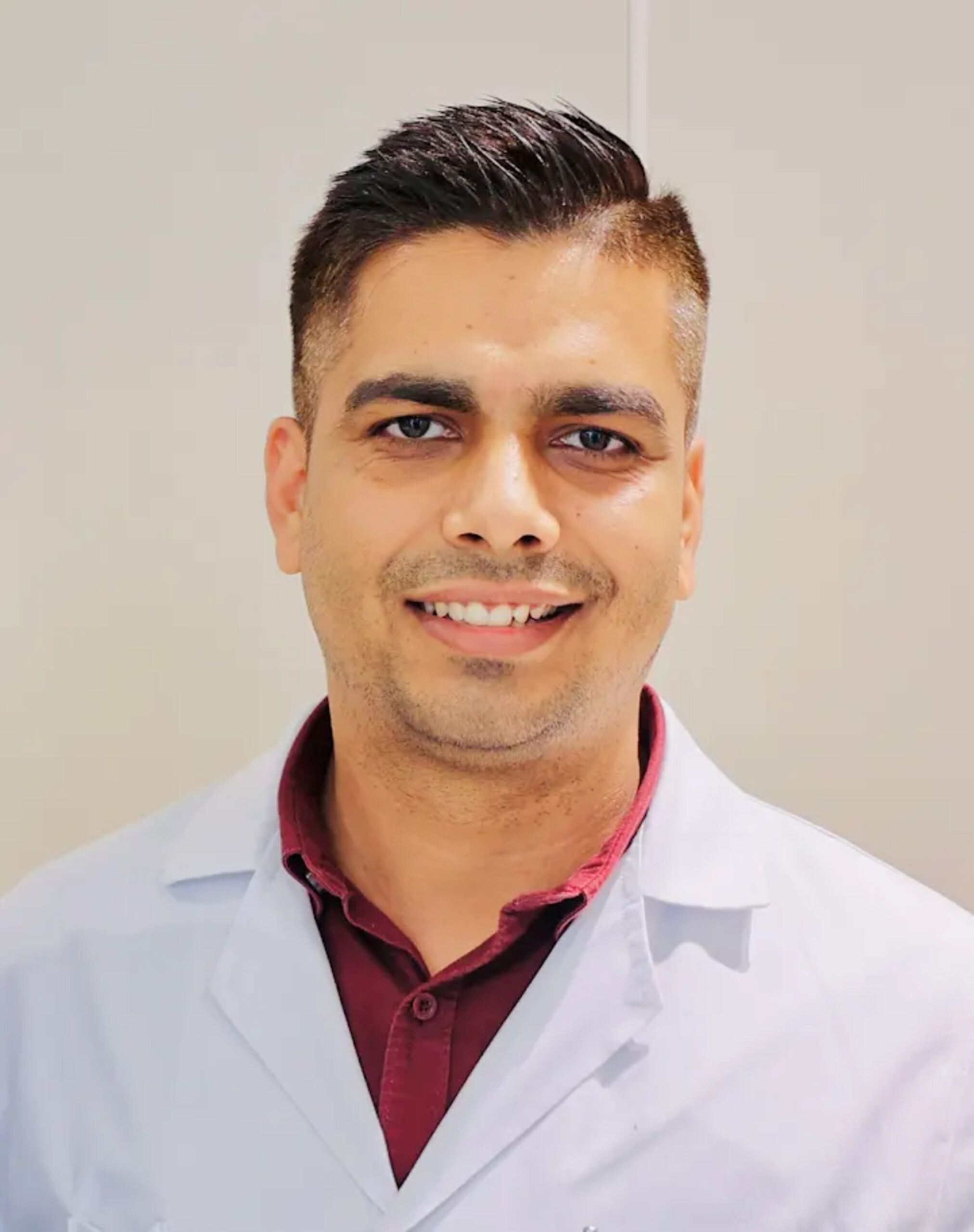 Best RGP Contact Lens fitting Specialist : Dr. Rahul Raghav