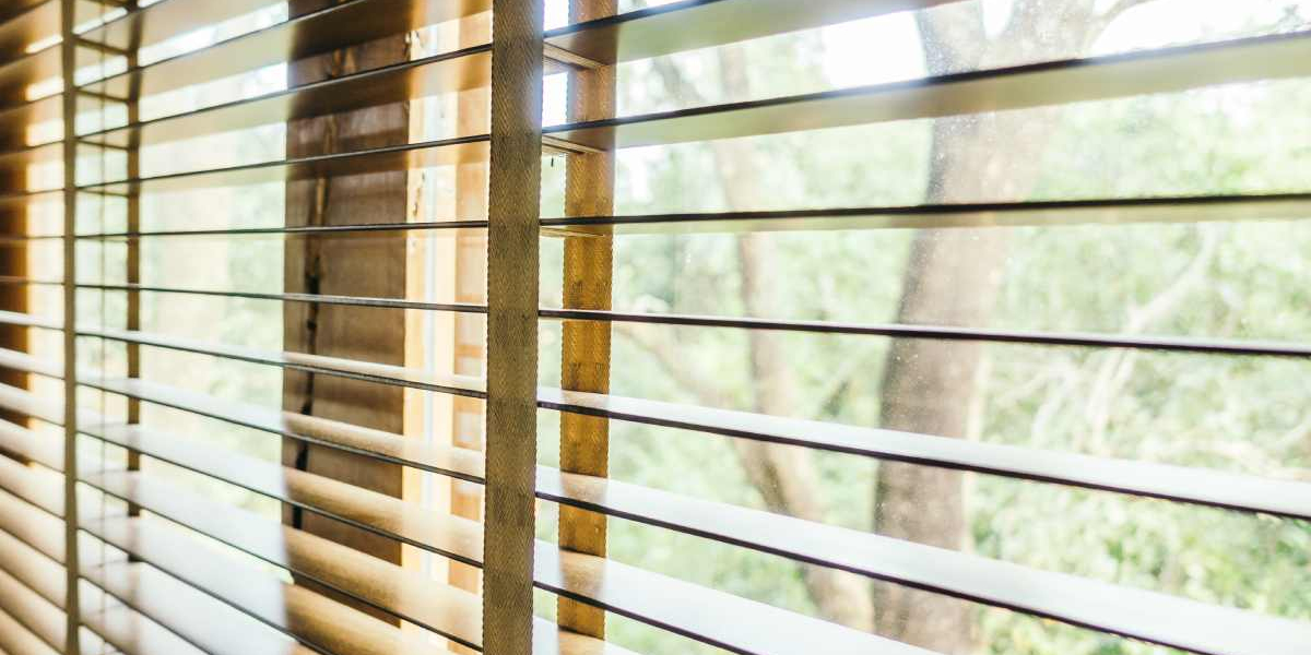 What Are the Common Venetian Blinds Cleaning Mistakes in Brooklyn?