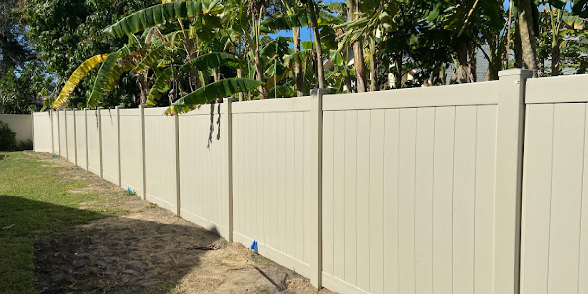 Choosing the Right Fence Contractor in Pinellas, FL