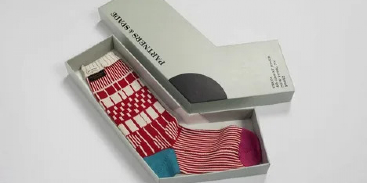 Custom sock packaging: Stylish packaging for socks