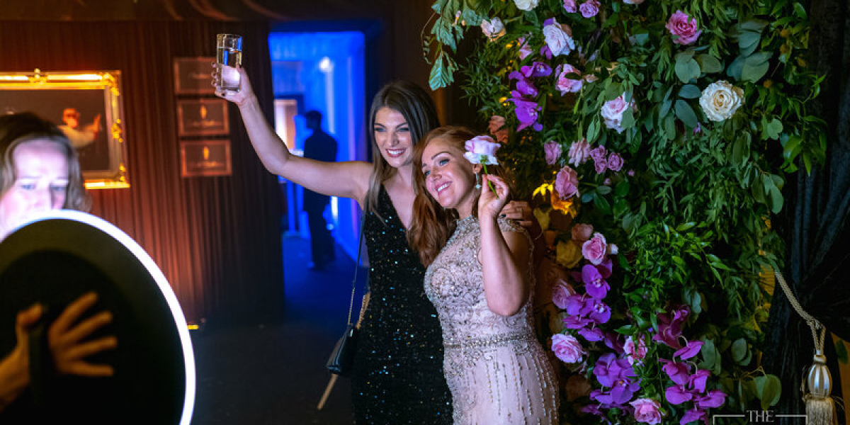 Creating Memorable Moments: Photo Booths for Events