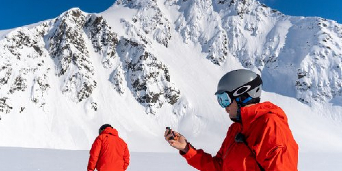 The Thrill of Heli Skiing in Alaska