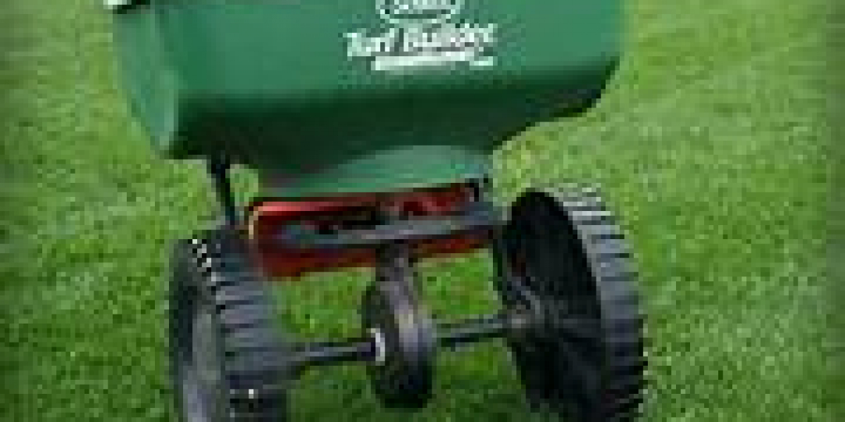 The Benefits of Using a Lawn Spreader