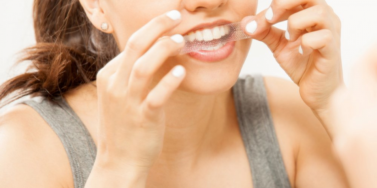 How Effective Are 3D Crest White Strips for Teeth Whitening in the UK?