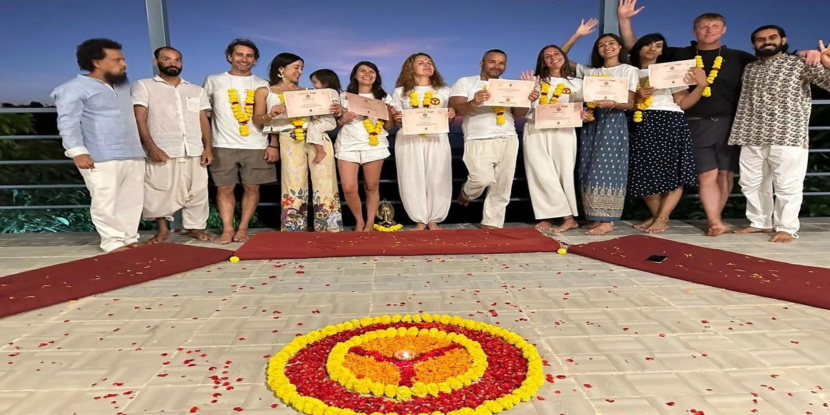 Enhance Your Practice with Oceanic Yoga’s Yoga Courses in Goa