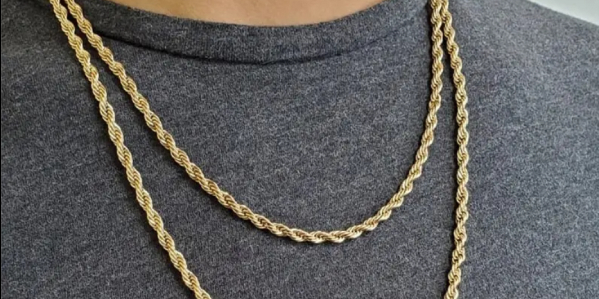 Why Necklaces for Women Make the Best Investment Jewelry