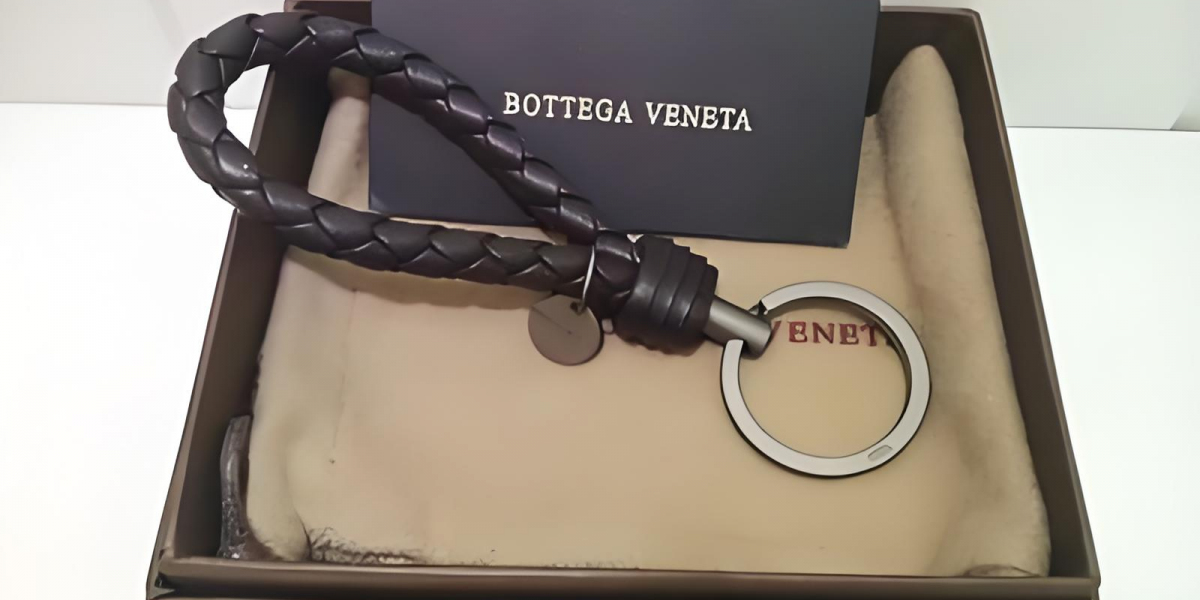 時尚與優雅的代名詞：Bottega Veneta 手提包推薦