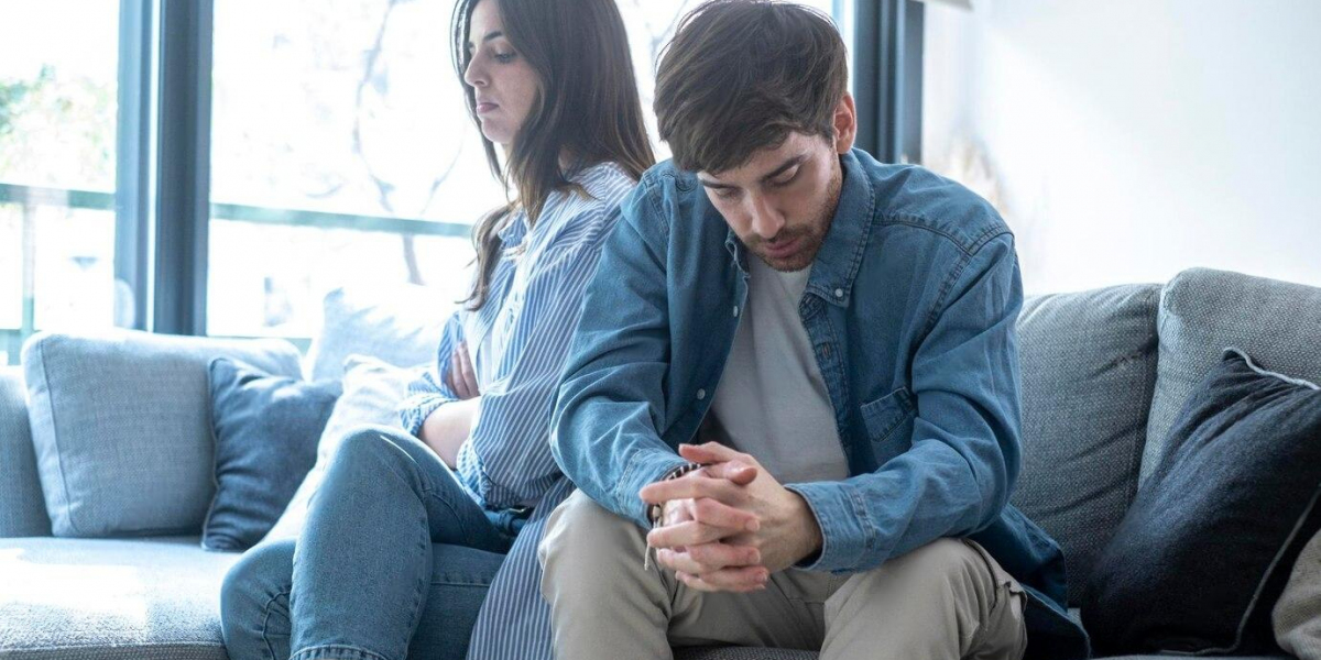 When Love Hurts: Recognizing the Need for Couple Therapy