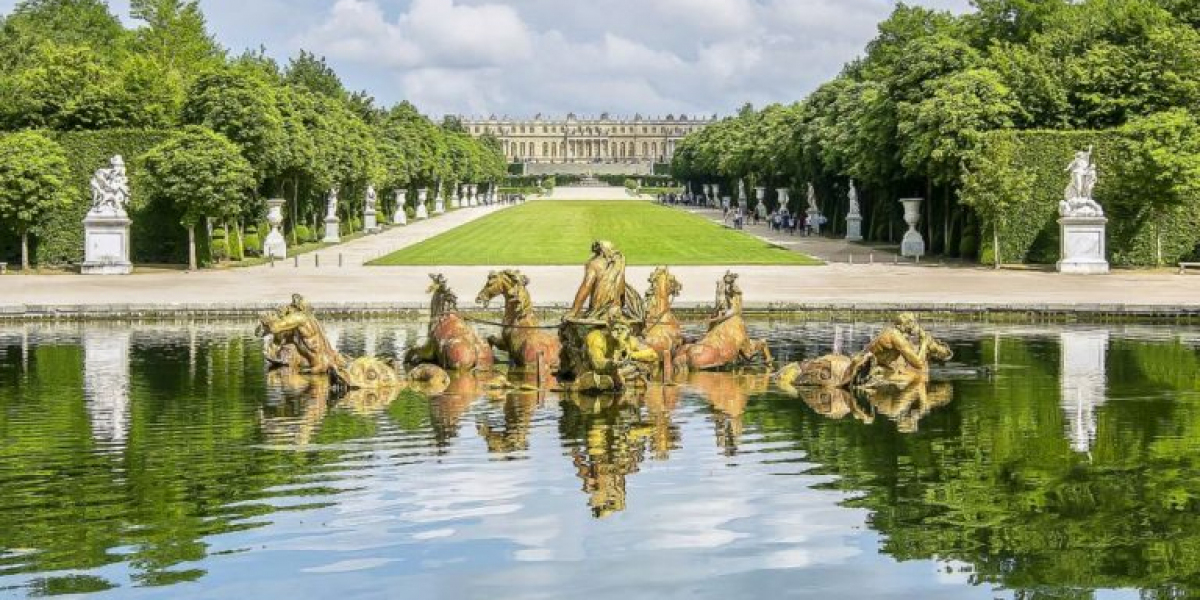 Exploring the Grandeur of Versailles