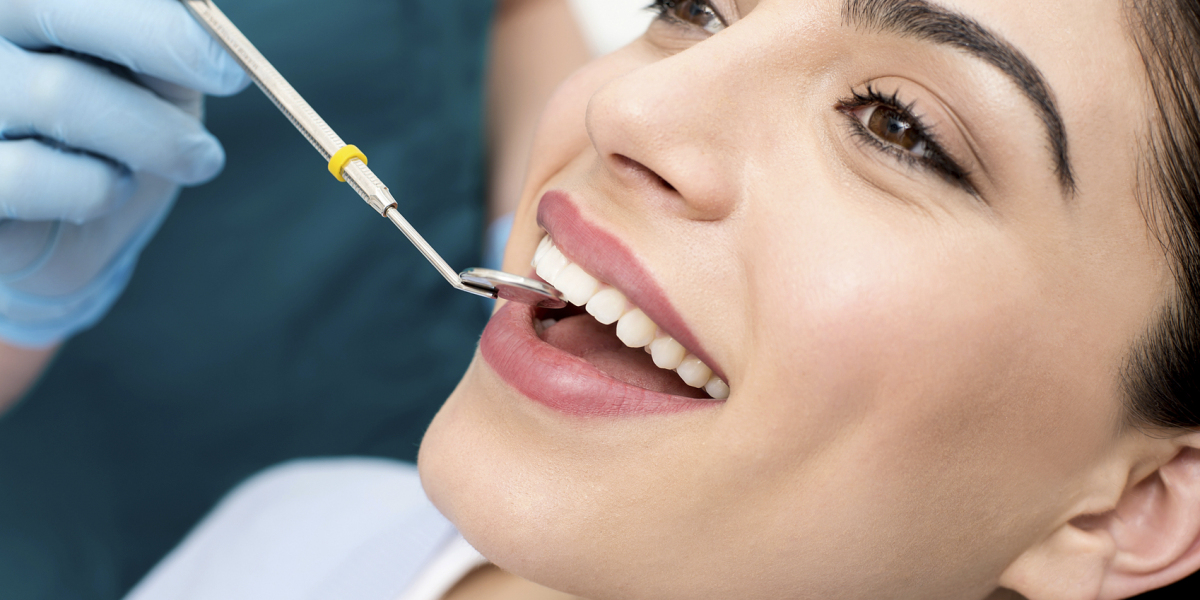 How Does A Cosmetic Dentist Fix Cracked And Chipped Teeth?