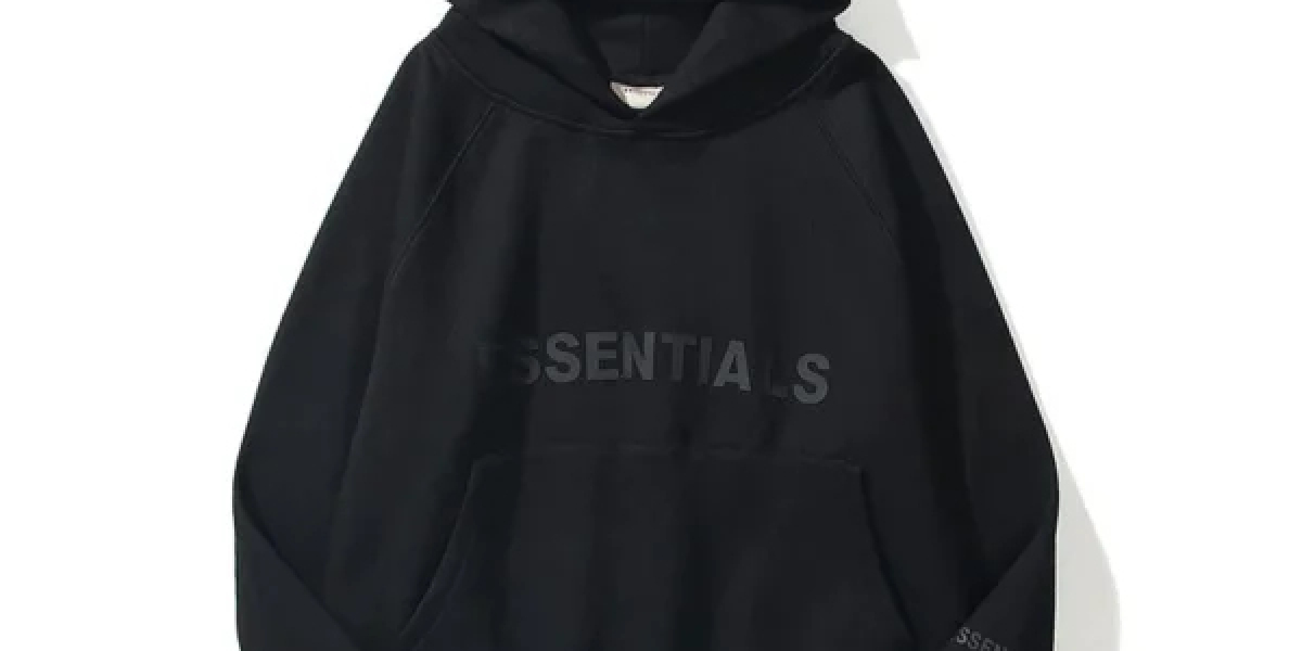 The Essentials Hoodie: A Staple in Modern Streetwear