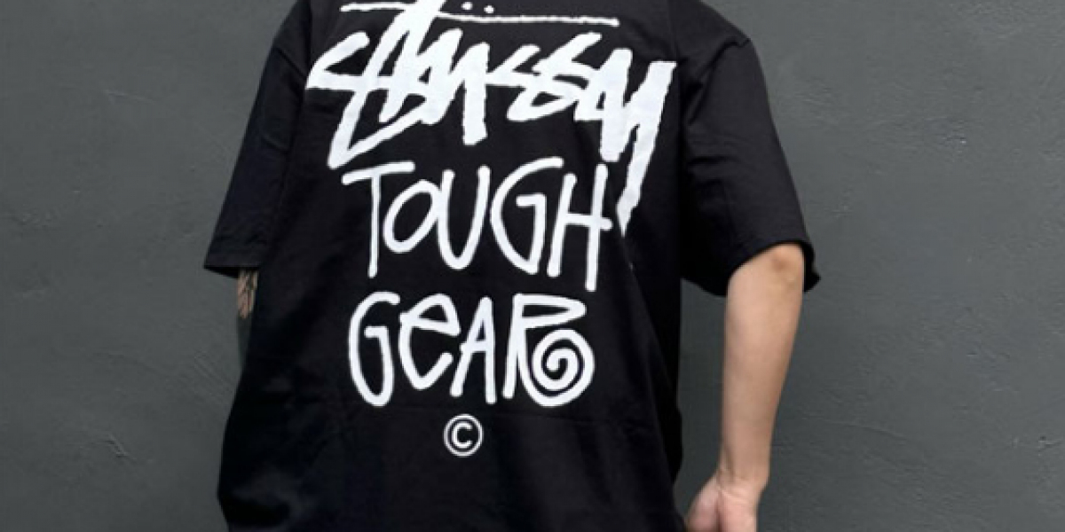 STUSSY 一個較爲 "年長" 的美潮品牌