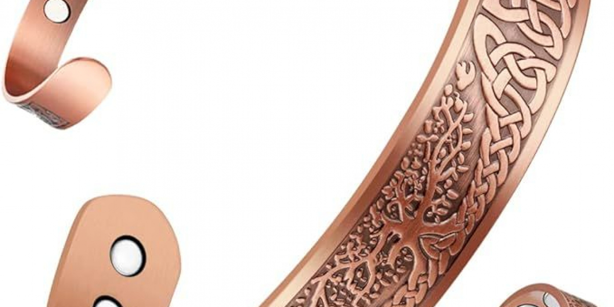 Copper Bracelets: A Blend of Elegance, History, and Holistic Wellness