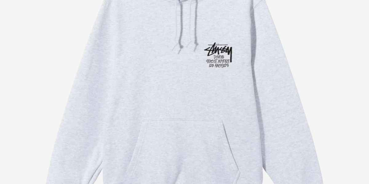 Stussy hoodies for a trendy new year style