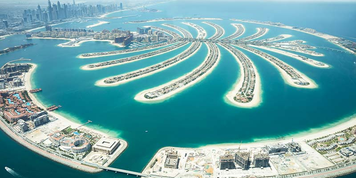 Exploring Dubai Palm Jumeirah – A Luxury Haven in the Heart of Dubai